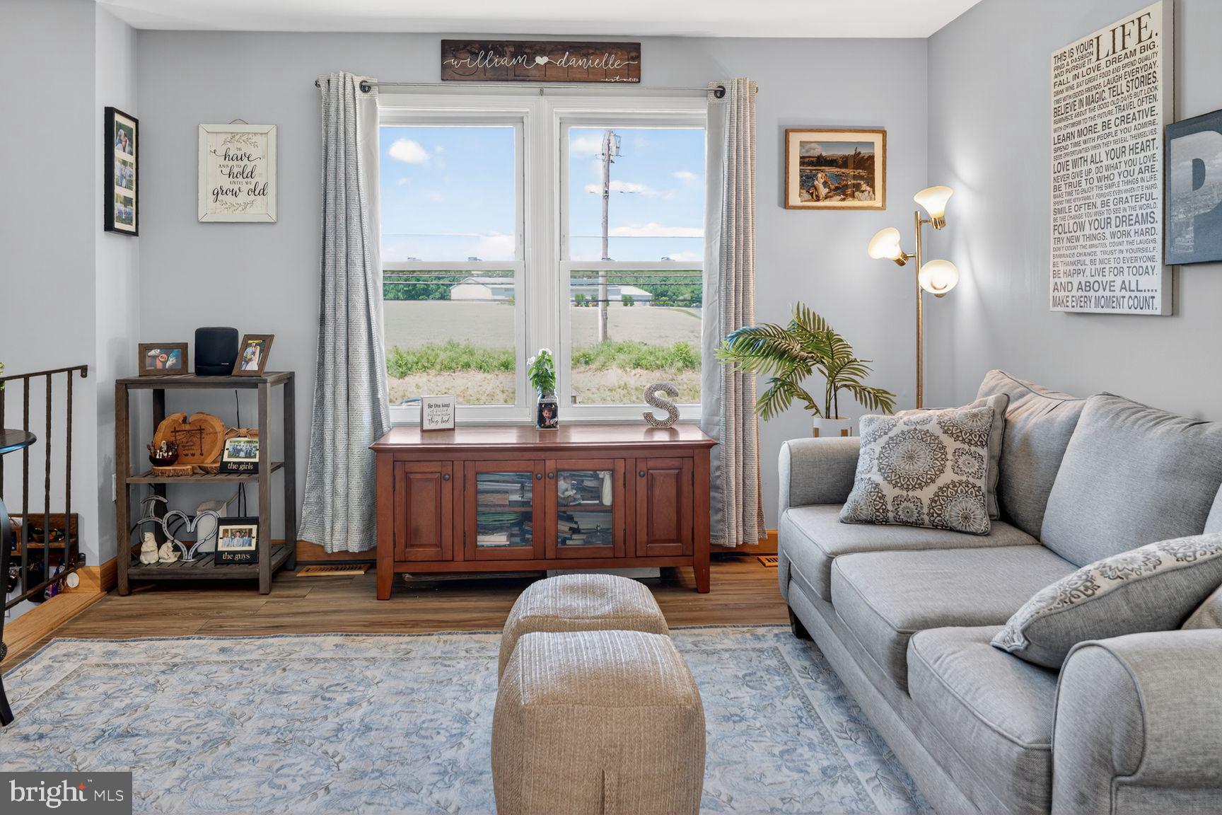 847 Streaker Road Sykesville, MD 21784 - Photo 5 of 41 Family room adjoins Dining room.
