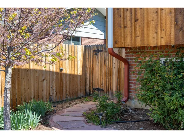 $1,053,000 | 140 Iroquois Drive, Boulder, CO 80303