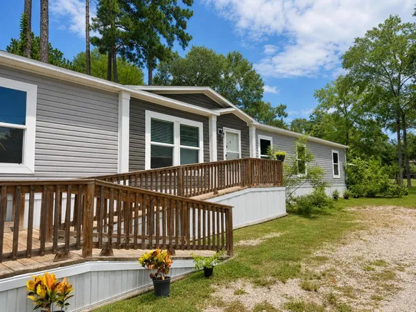 $240,000 | 7715 Walnut Tree Lane, Plantersville, TX 77363
