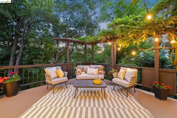 $1,295,000 | 2835 Morley Drive, Oakland, CA 94611