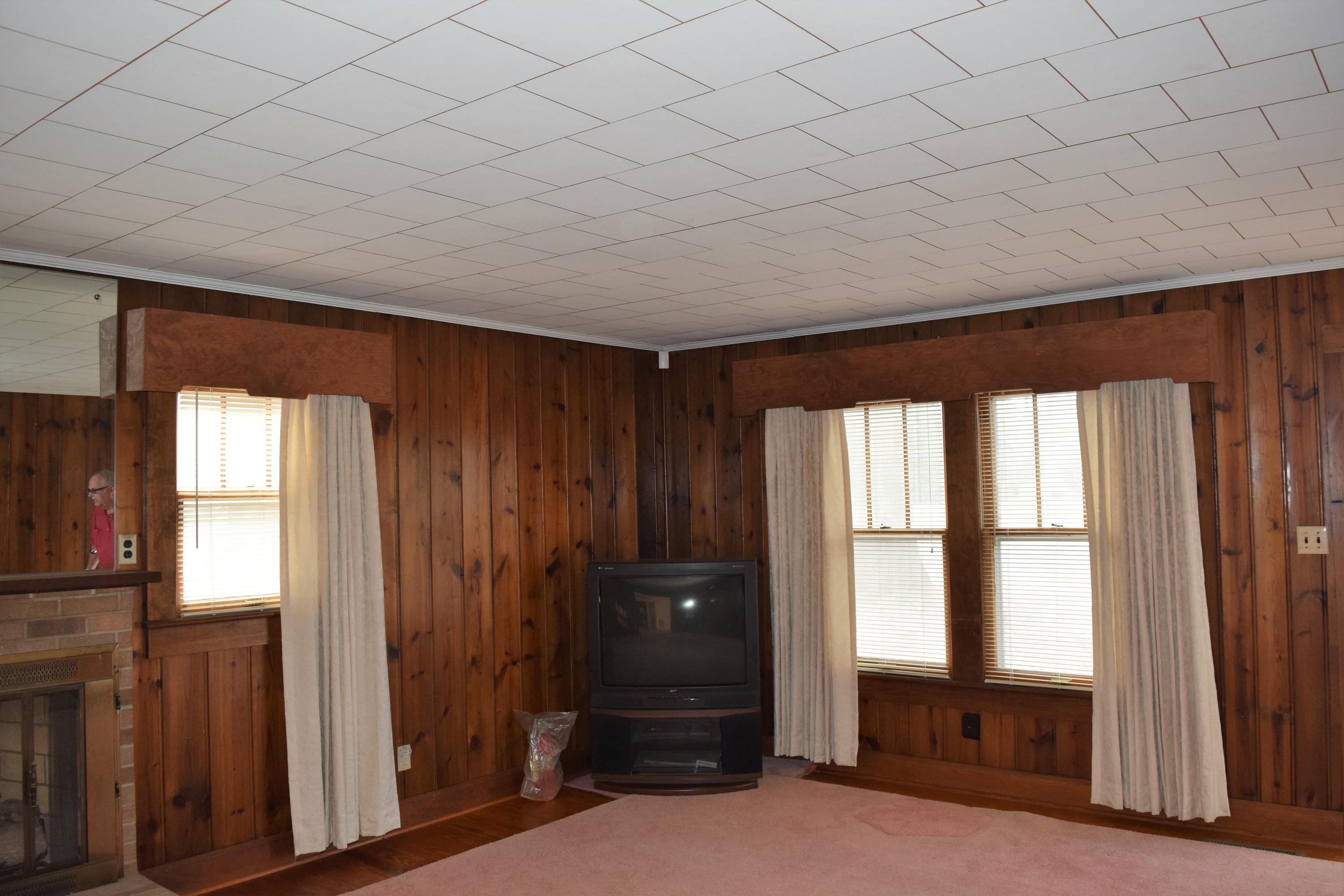 227 South Whiskey Road Candor, NC 27229 - Photo 9 of 36 Living Room