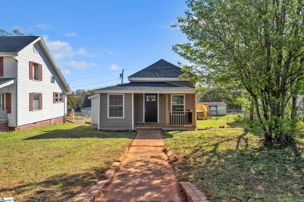 $184,900 | 4 Walnut Street, Startex, SC 29377
