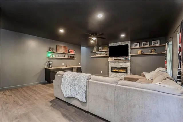 $699,900 | 43 Water Lily Way, Pendergrass, GA 30567