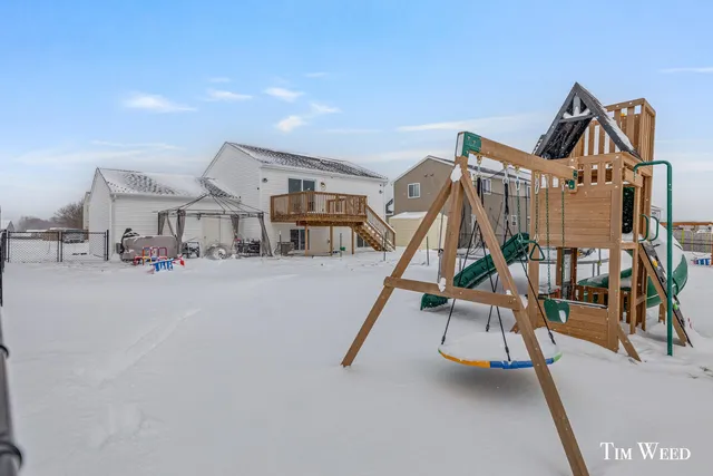 $315,000 | 959 View Pointe Drive, Middleville, MI 49333