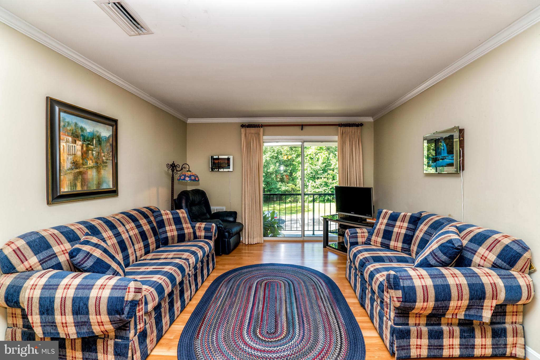 14901 Rydell Road, Unit 301 Centreville, VA 20121 - Photo 14 of 25 Family Room