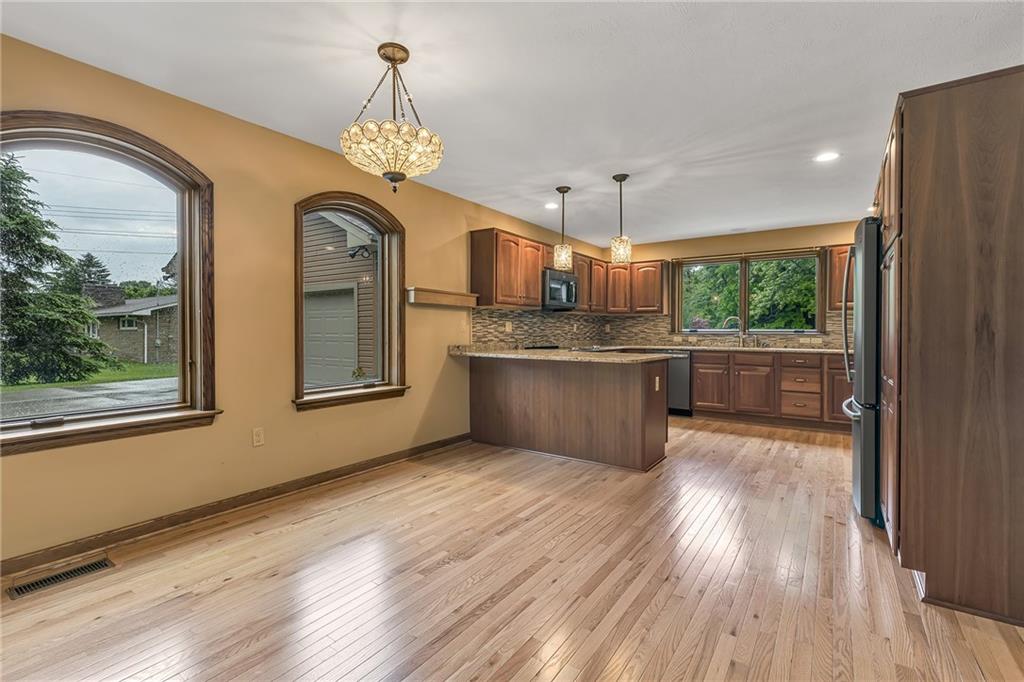 3993 Patterson Road Aliquippa, PA 15001 - Photo 4 of 21 Gallery Image 4