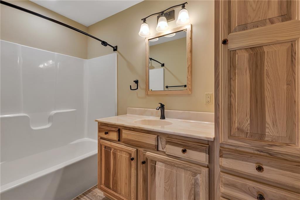 3993 Patterson Road Aliquippa, PA 15001 - Photo 10 of 21 Gallery Image 10