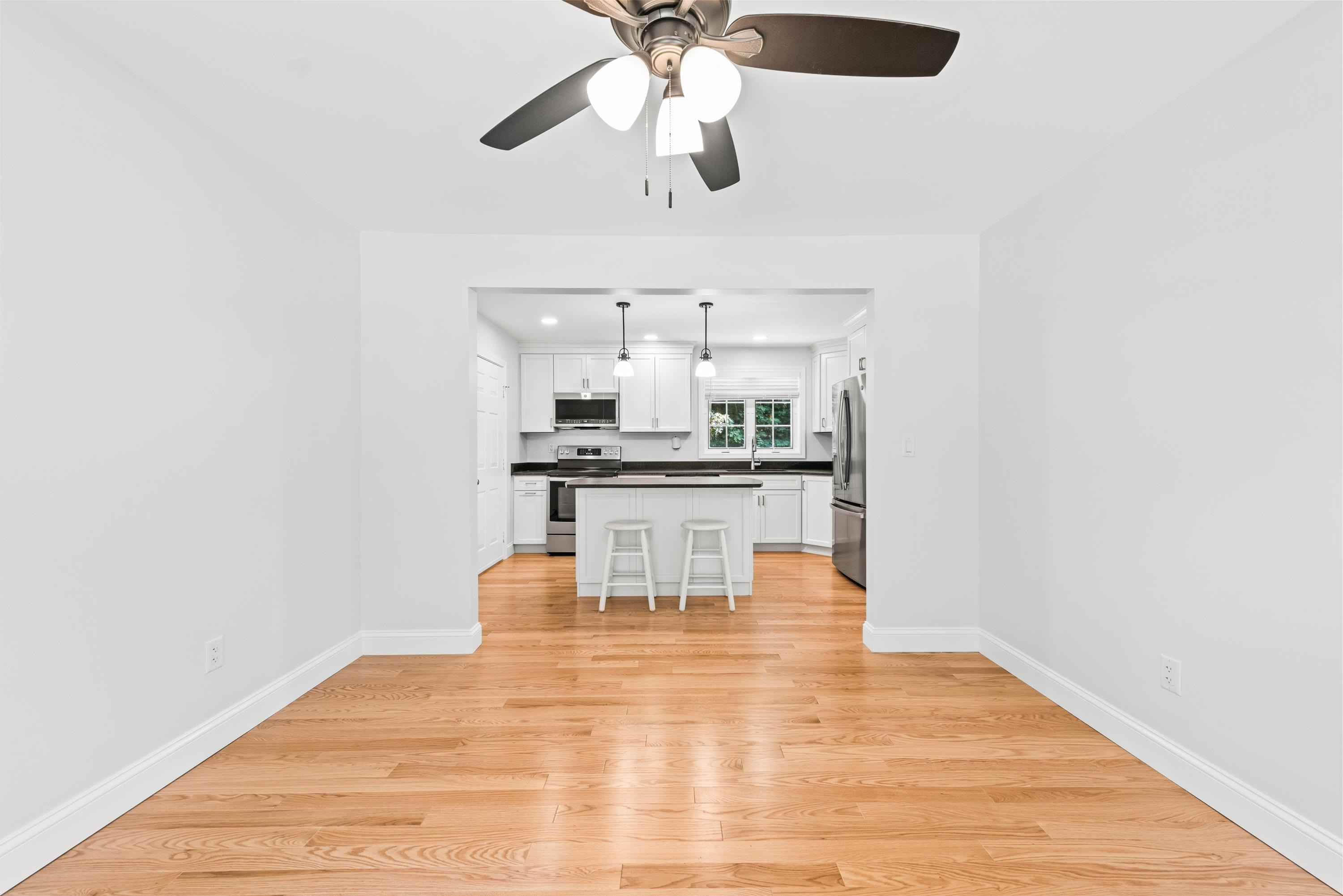 14 Davis Road Merrimack, NH 03054 - Photo 8 of 48 Gallery Image 8