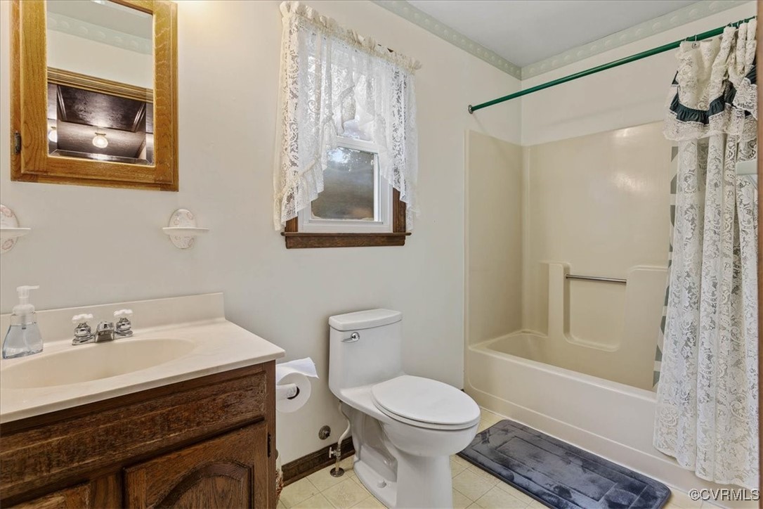 3528 Maple Ridge Lane Hopewell, VA 23860 - Photo 19 of 29 a bathroom with a sink toilet and shower