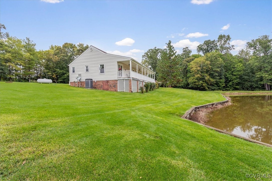 3528 Maple Ridge Lane Hopewell, VA 23860 - Photo 5 of 29 a view of a house with a big yard