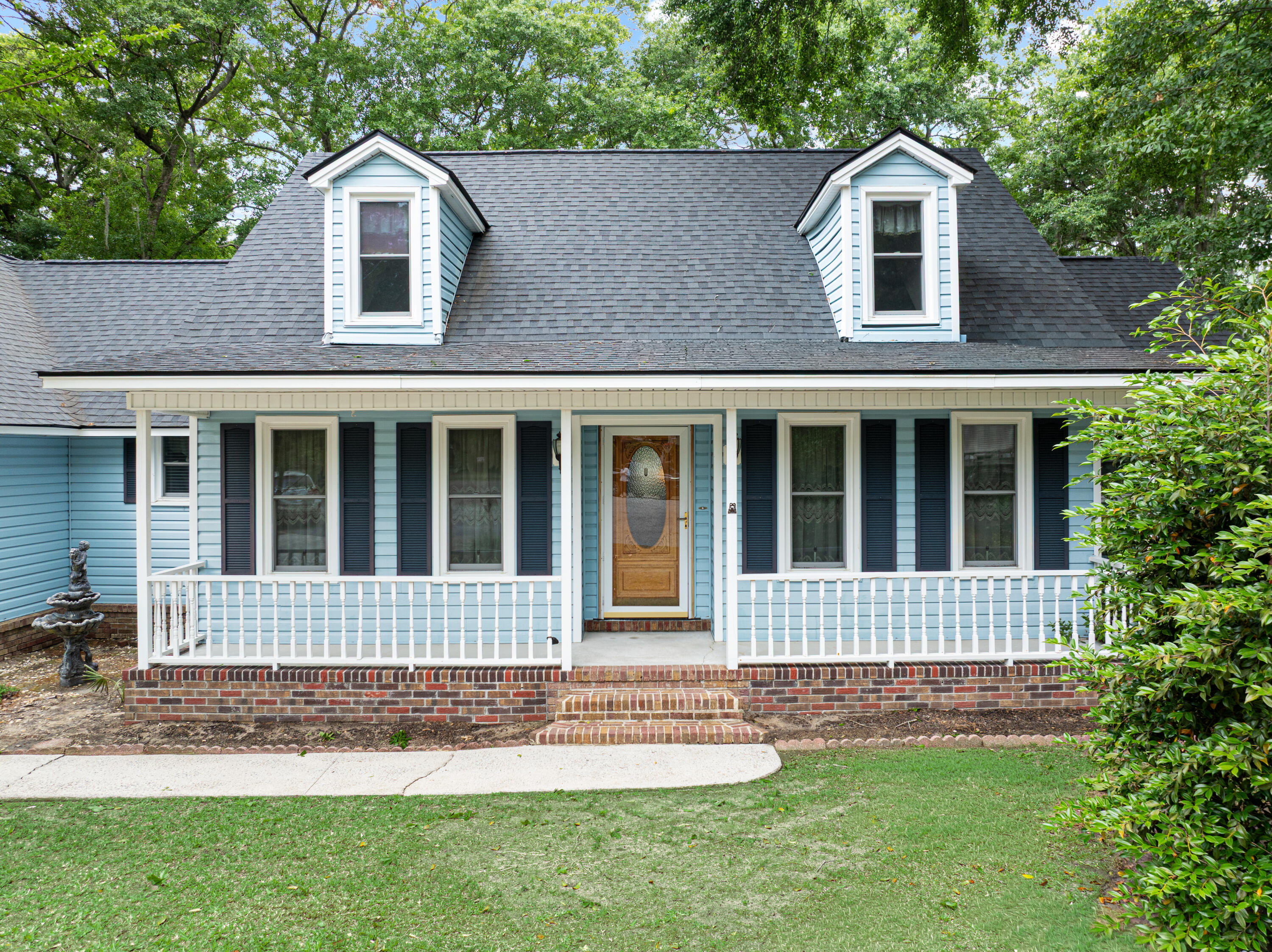 5924 Commonwealth Circle Hanahan, SC 29410 - Photo 2 of 31 Exterior-5