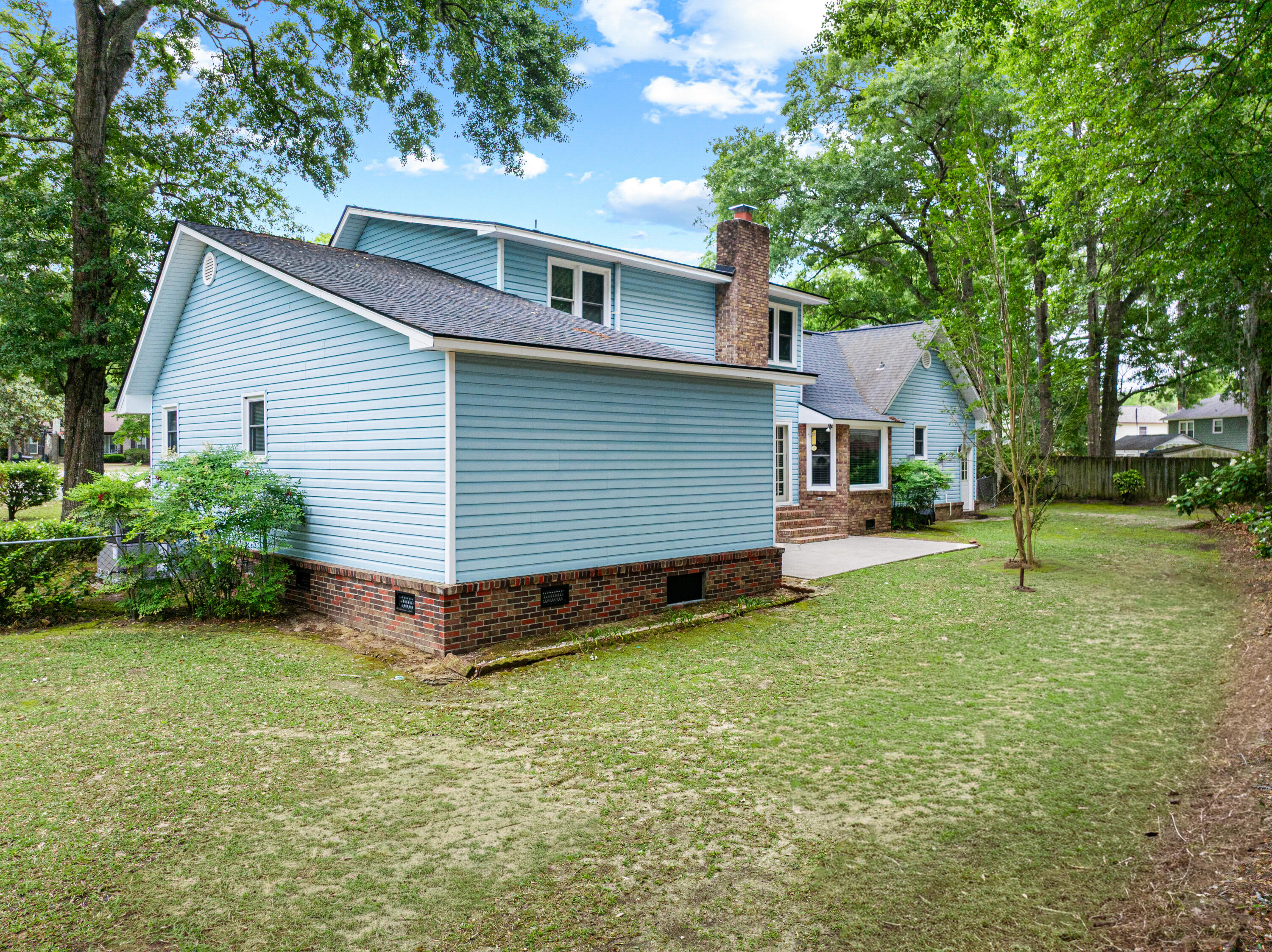 5924 Commonwealth Circle Hanahan, SC 29410 - Photo 27 of 31 Exterior-6