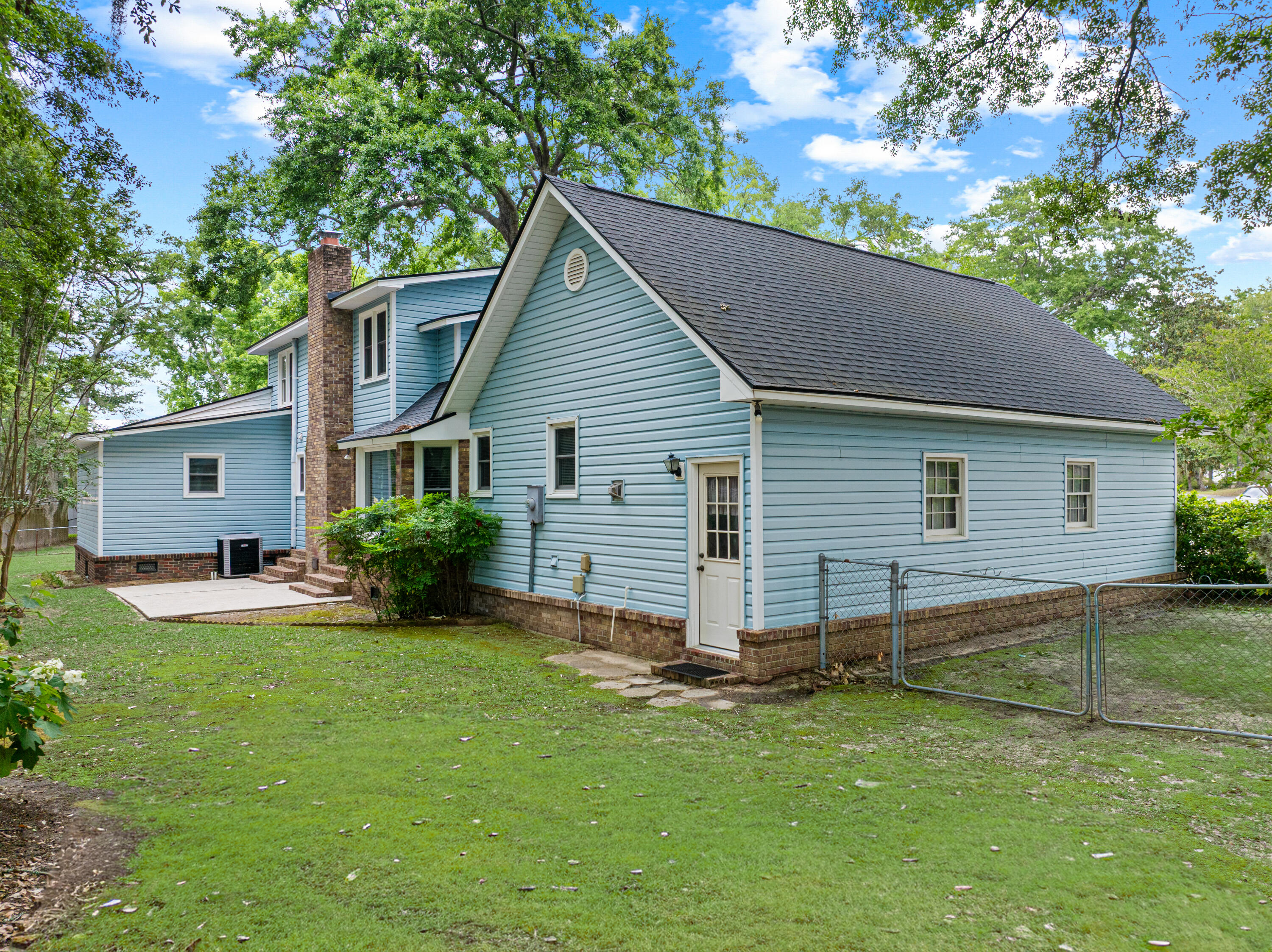 5924 Commonwealth Circle Hanahan, SC 29410 - Photo 28 of 31 Exterior-9