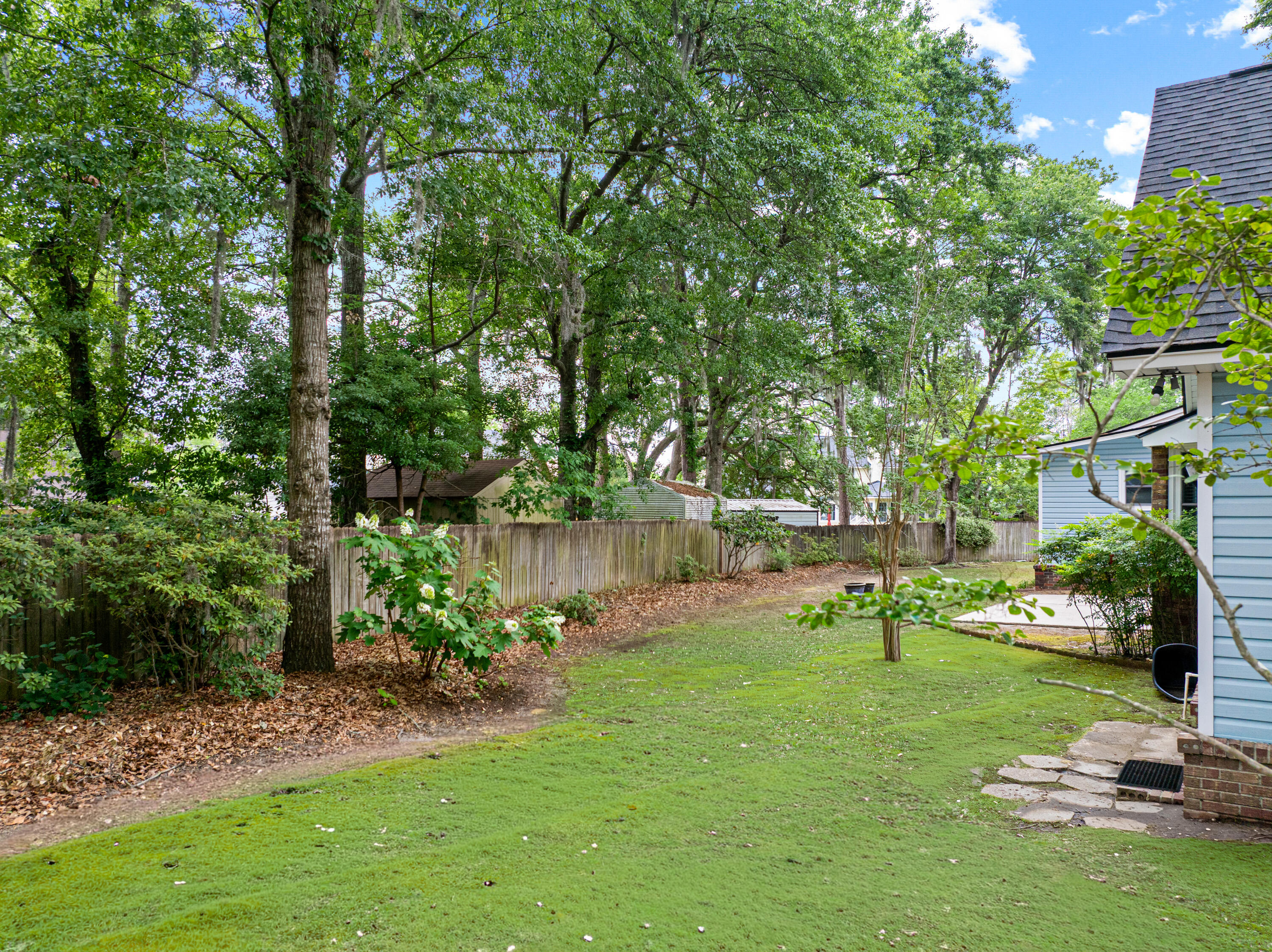 5924 Commonwealth Circle Hanahan, SC 29410 - Photo 29 of 31 Exterior-10