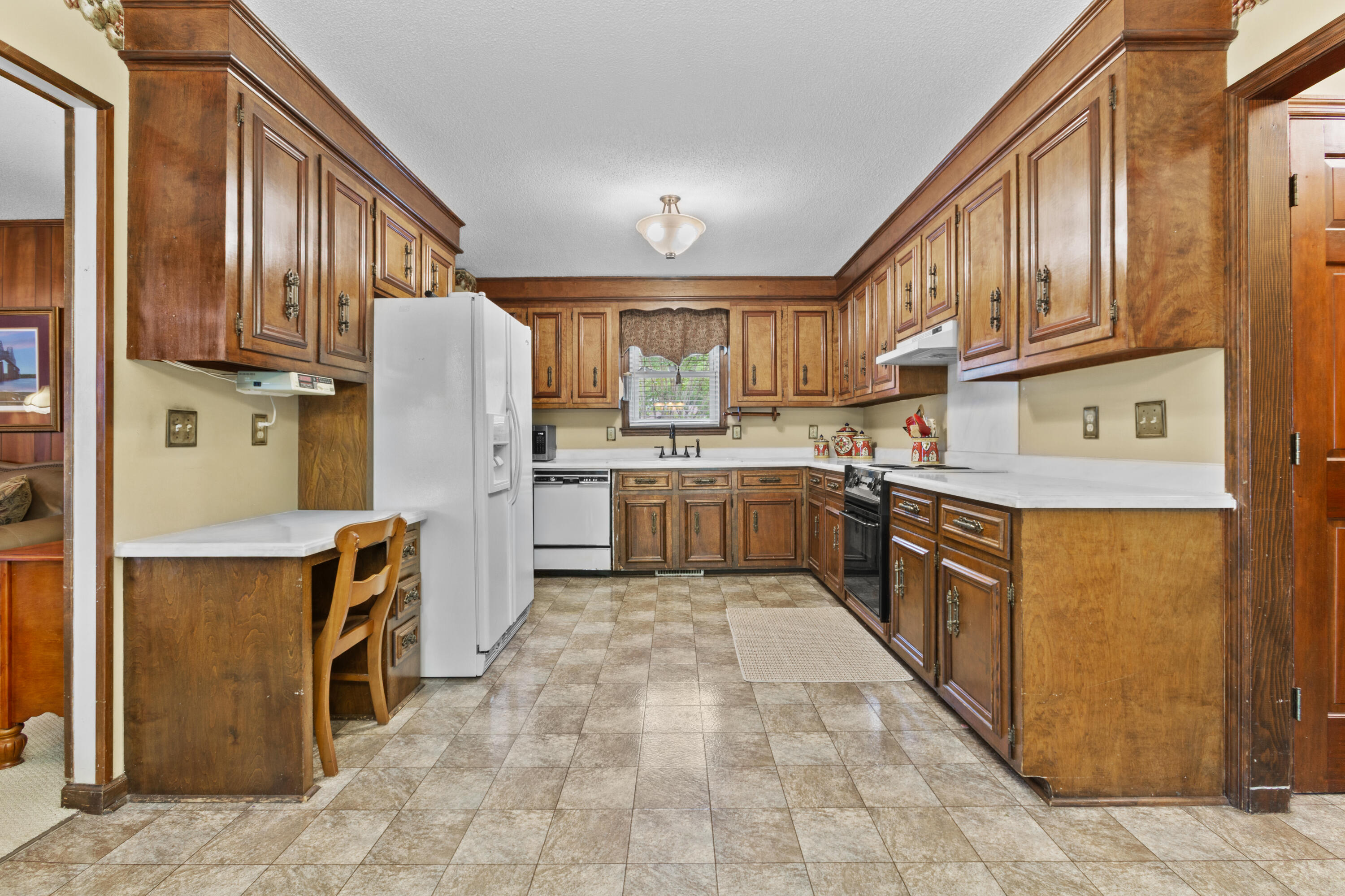 5924 Commonwealth Circle Hanahan, SC 29410 - Photo 10 of 31 5924Commonwealth.NicoleBurbagePhoto-7