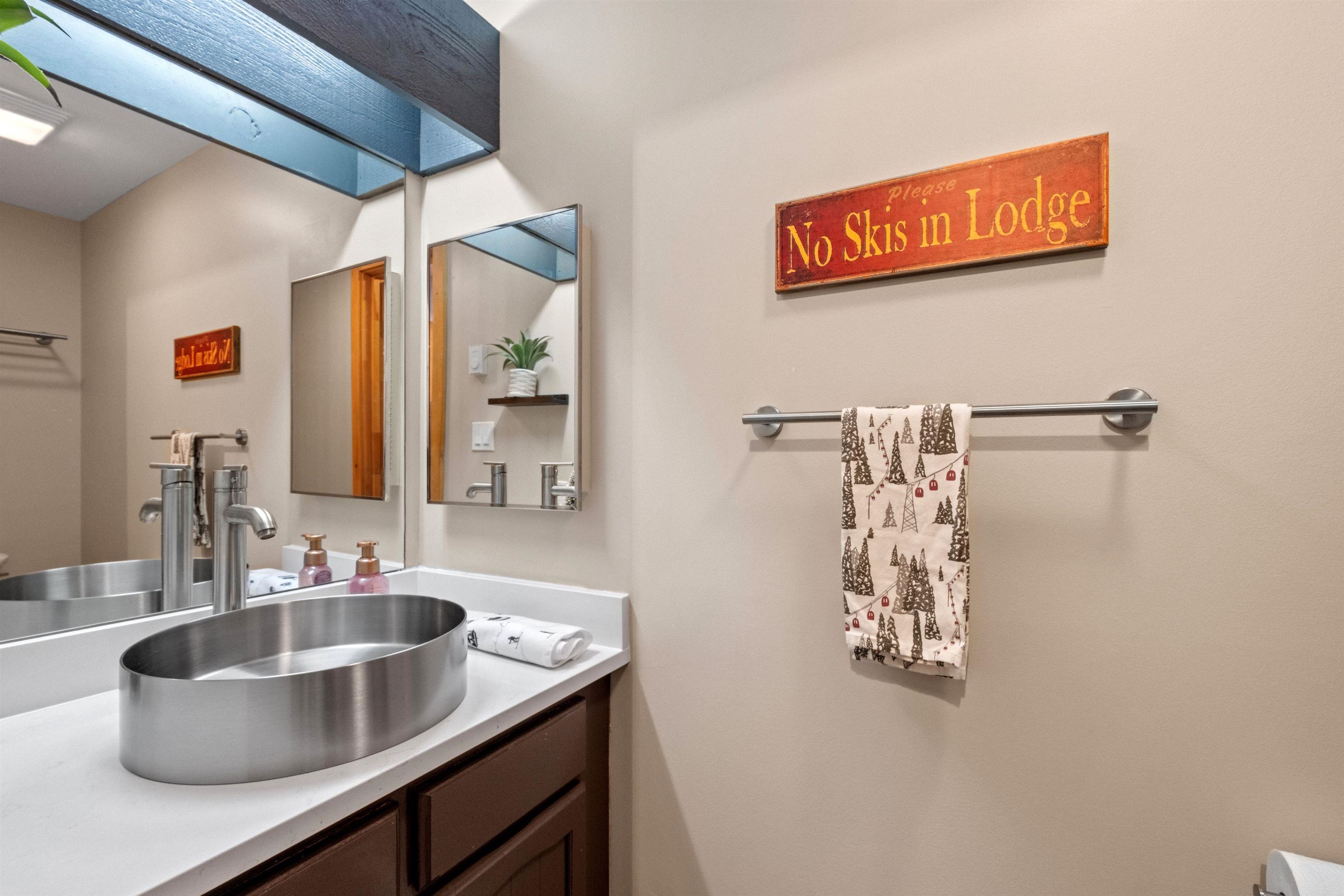 15 Winter Way, Unit 4 Lincoln, NH 03251 - Photo 50 of 53
