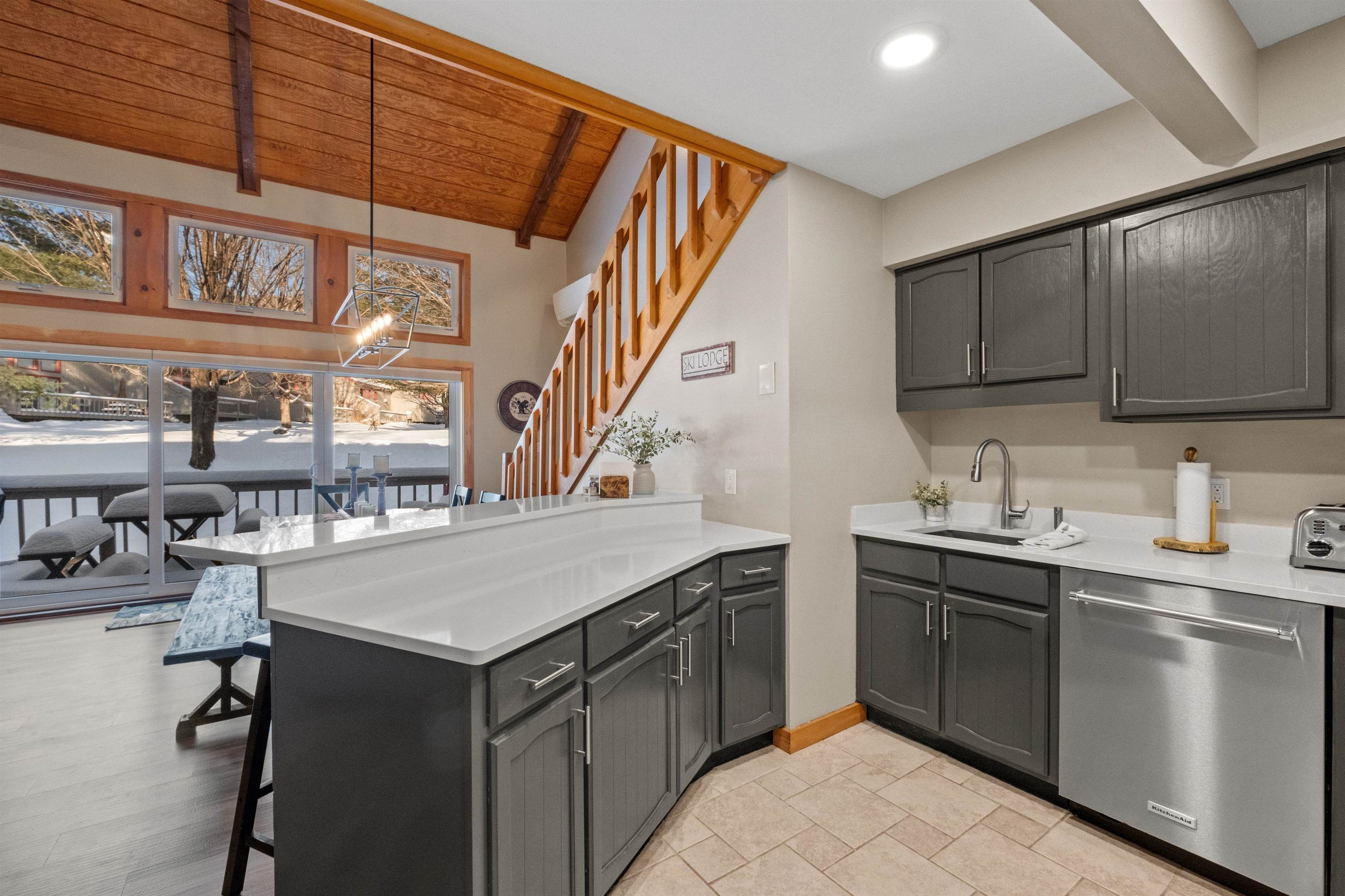 15 Winter Way, Unit 4 Lincoln, NH 03251 - Photo 7 of 53