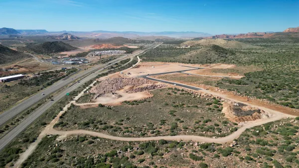 $16 | 17 N Highway, Toquerville, UT 84774
