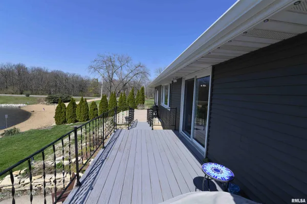 $424,900 | 204 Northshore Drive, Morton, IL 61550