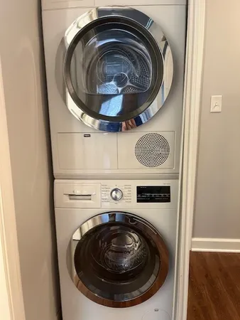 $1,600 | 2422 North Kennicott Drive, Unit 2D, Arlington Heights, IL 60004