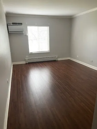 $1,600 | 2422 North Kennicott Drive, Unit 2D, Arlington Heights, IL 60004