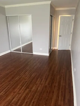 $1,600 | 2422 North Kennicott Drive, Unit 2D, Arlington Heights, IL 60004