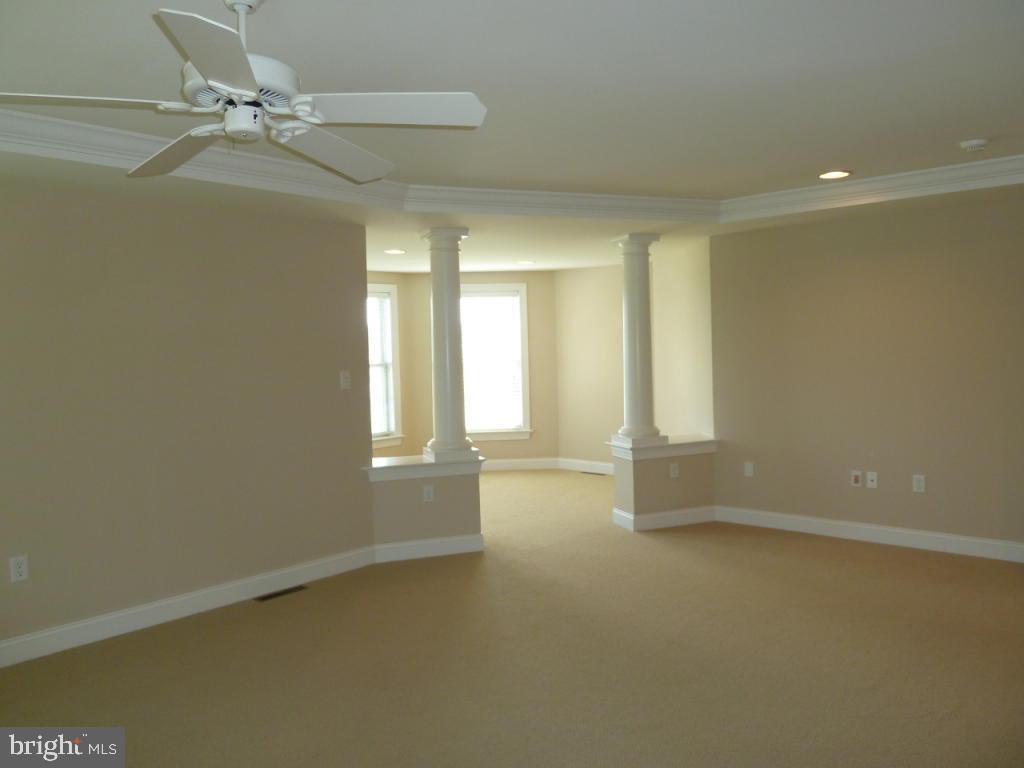 512 Dorset Street Lititz, PA 17543 - Photo 8 of 15