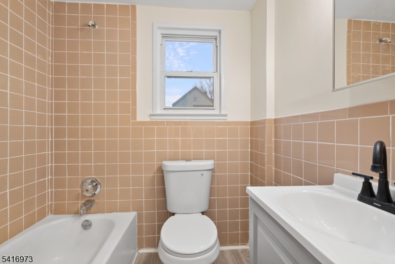 33 Delaware Street Elizabeth Port, NJ 07206 - Photo 14 of 43