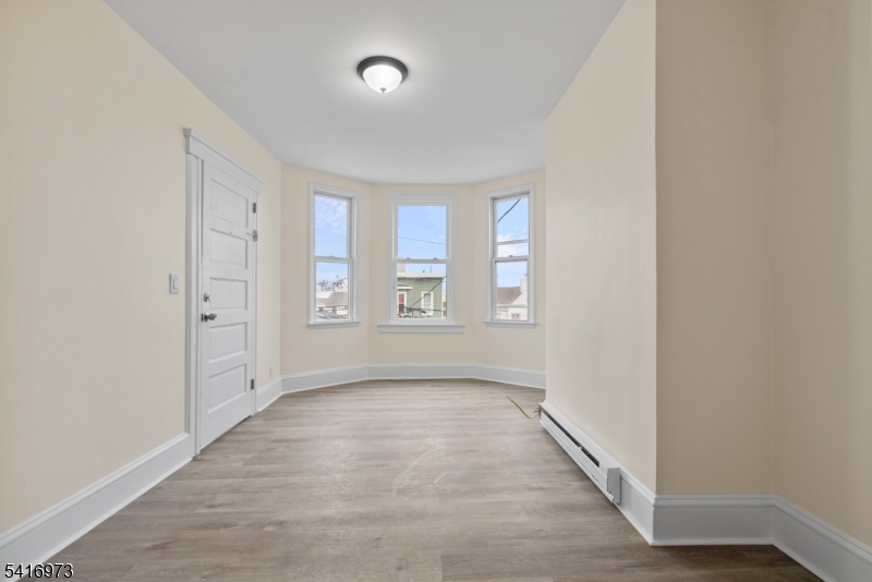 33 Delaware Street Elizabeth Port, NJ 07206 - Photo 28 of 43