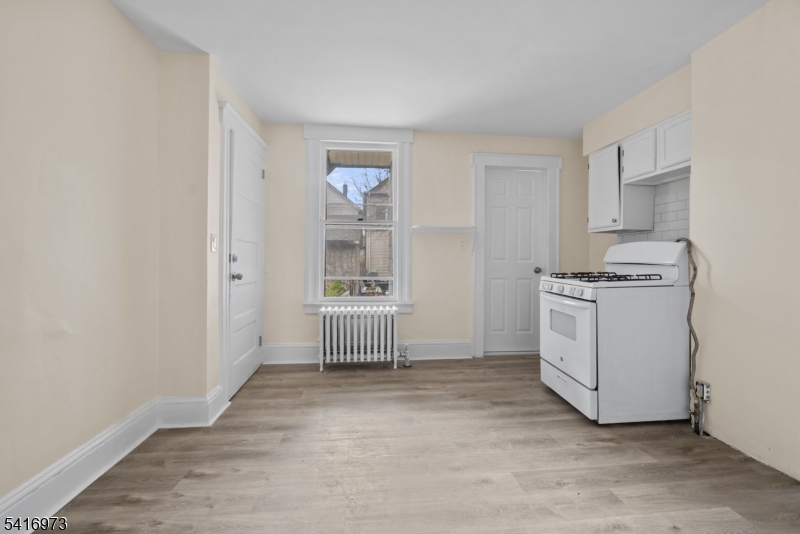 33 Delaware Street Elizabeth Port, NJ 07206 - Photo 31 of 43