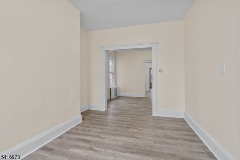 33 Delaware Street Elizabeth Port, NJ 07206 - Photo 6 of 43