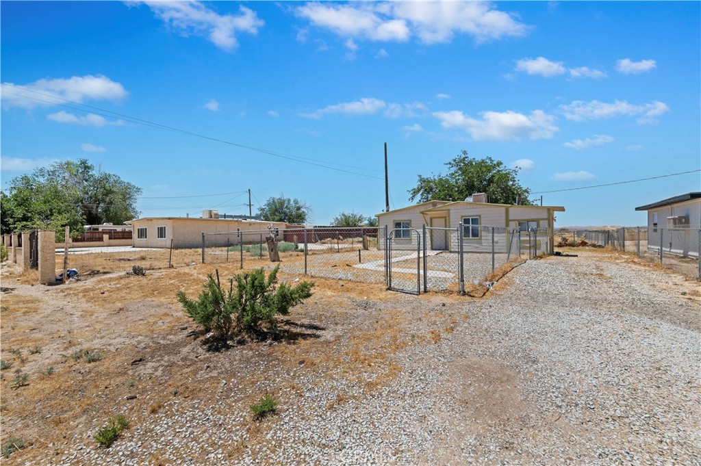 34942 Birch Road Barstow, CA 92311 - Photo 5 of 27