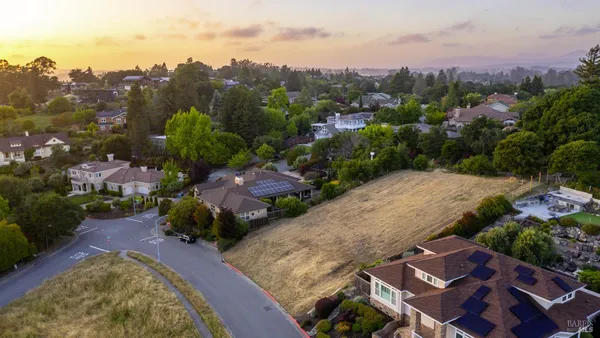 $450,000 | 440 Rebecca Drive, Petaluma, CA 94952