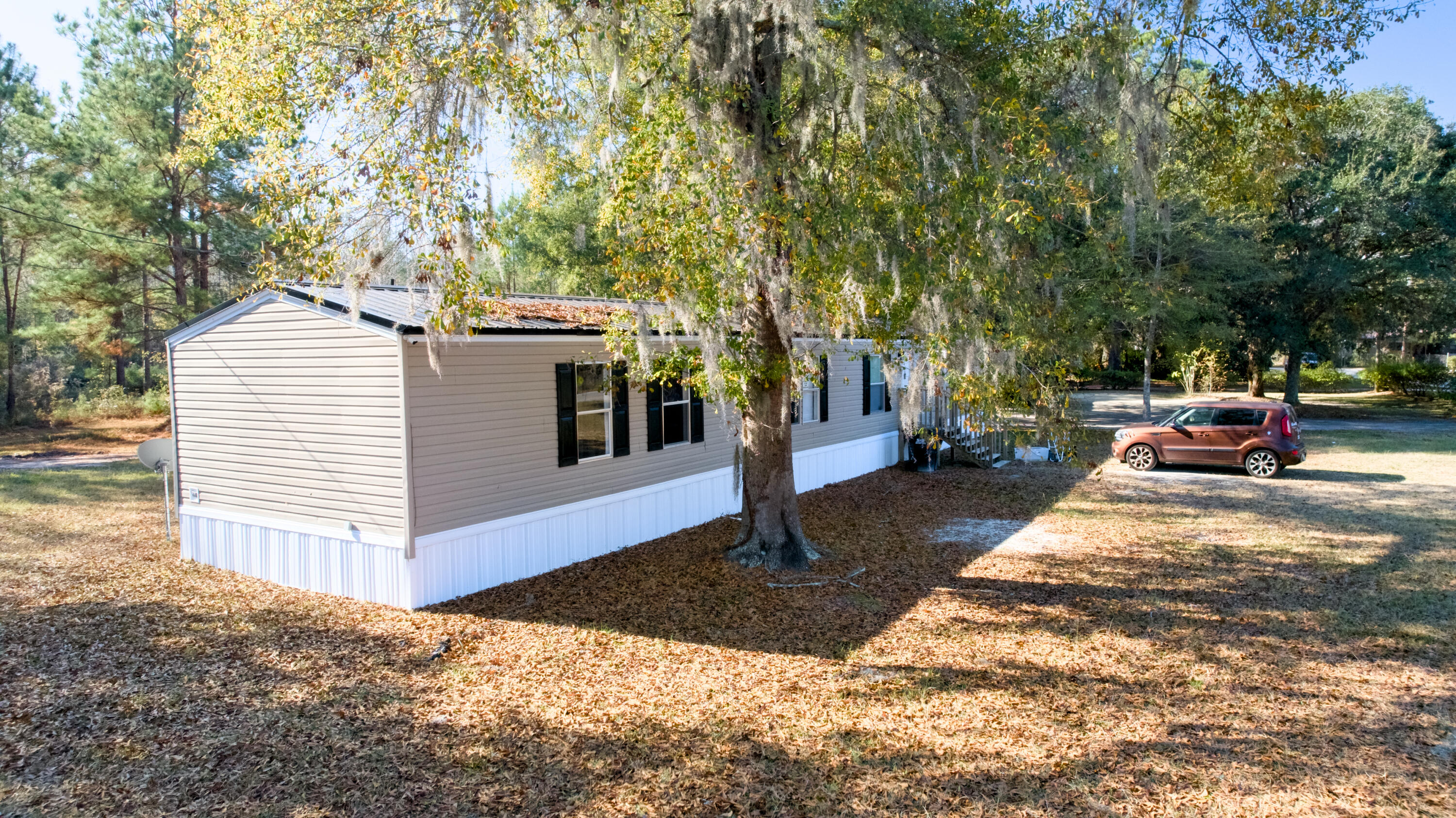 525 Hendrix Mill Road Estill, SC 29918 - Photo 15 of 24 Right Side-525 Hendrix Mill Rd.