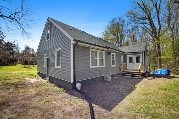 $460,000 | 16002 Lakeside Road, Union Pier, MI 49129