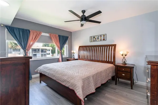 $1,995 | 681 South Hollybrook Drive, Unit 305, Pembroke Pines, FL 33025