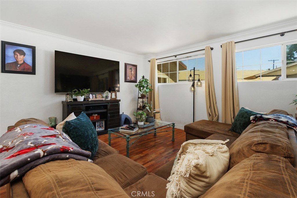 3818 Ogden Way Riverside, CA 92501 - Photo 6 of 28