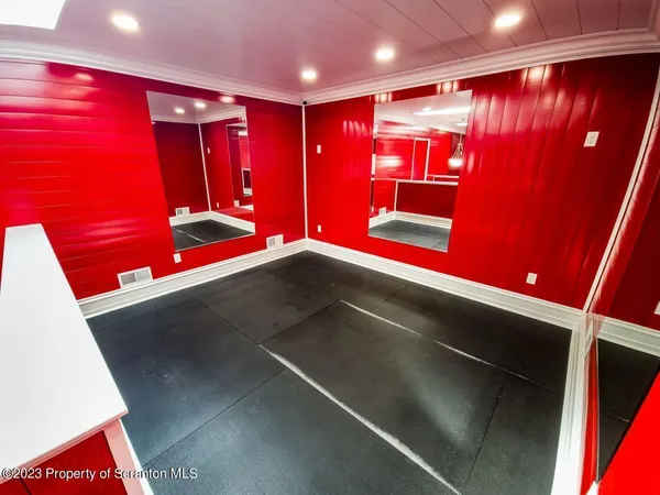 $2,500 | 163 Bianca Way, Old Forge, PA 18518