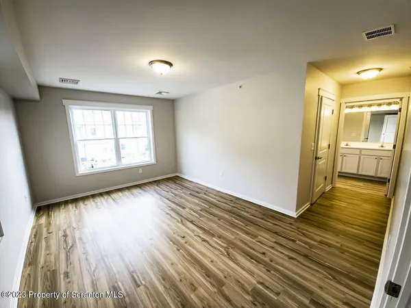 $2,500 | 163 Bianca Way, Old Forge, PA 18518