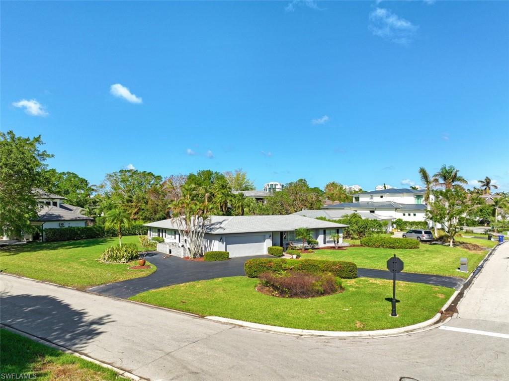 3225 Regatta Road Naples, FL 34103 - Photo 4 of 17
