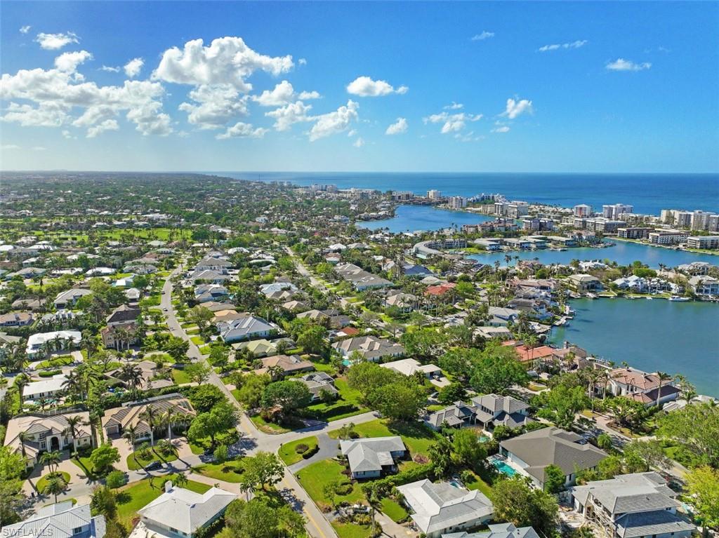 3225 Regatta Road Naples, FL 34103 - Photo 10 of 17