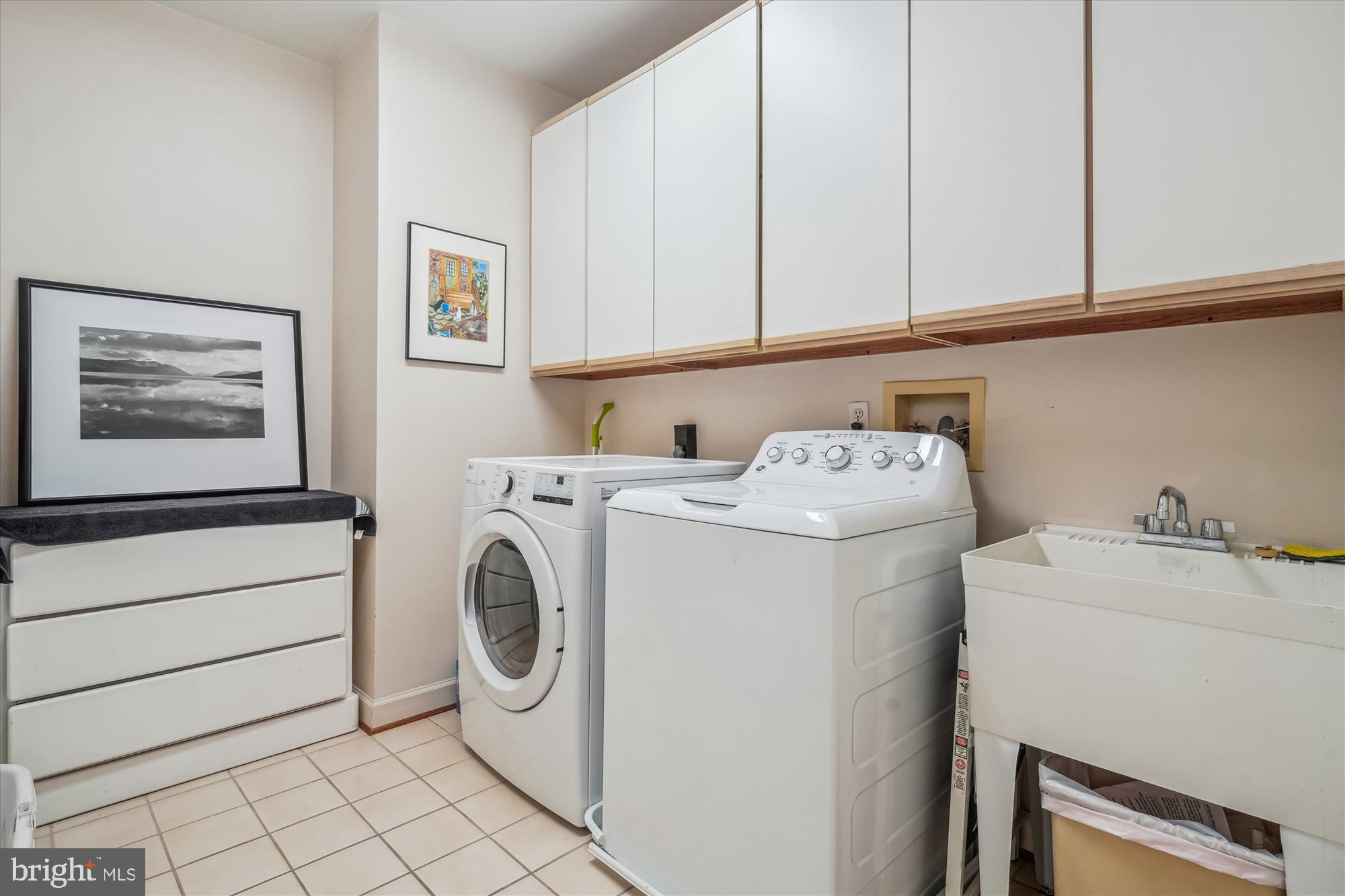 6100 Solitaire Way McLean, VA 22101 - Photo 38 of 60 Laundry room on upper level