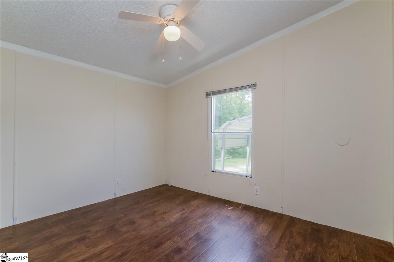 437 Freeman Bridge Road Marietta, SC 29661 - Photo 12 of 20