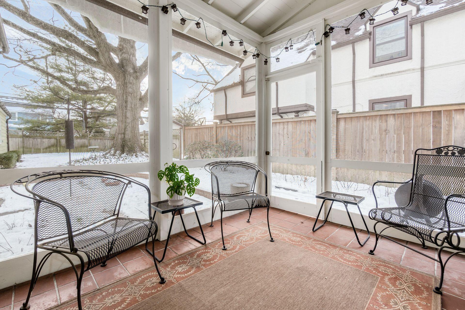 174 South Remington Road Columbus, OH 43209 - Photo 13 of 48 13_PATIO2