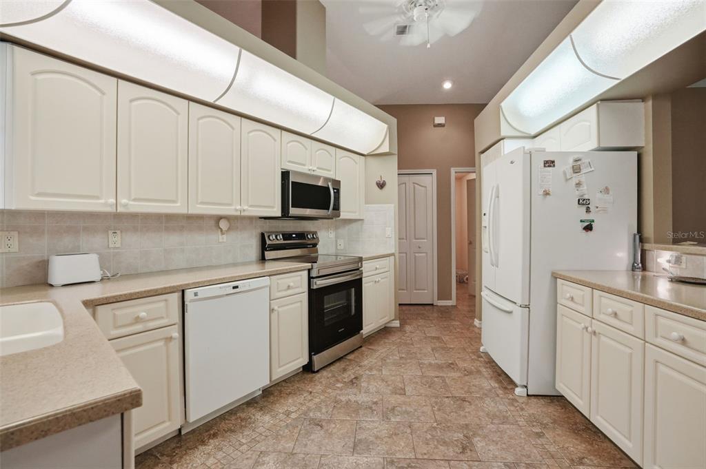 4159 St Ives Boulevard Spring Hill, FL 34609 - Photo 23 of 66
