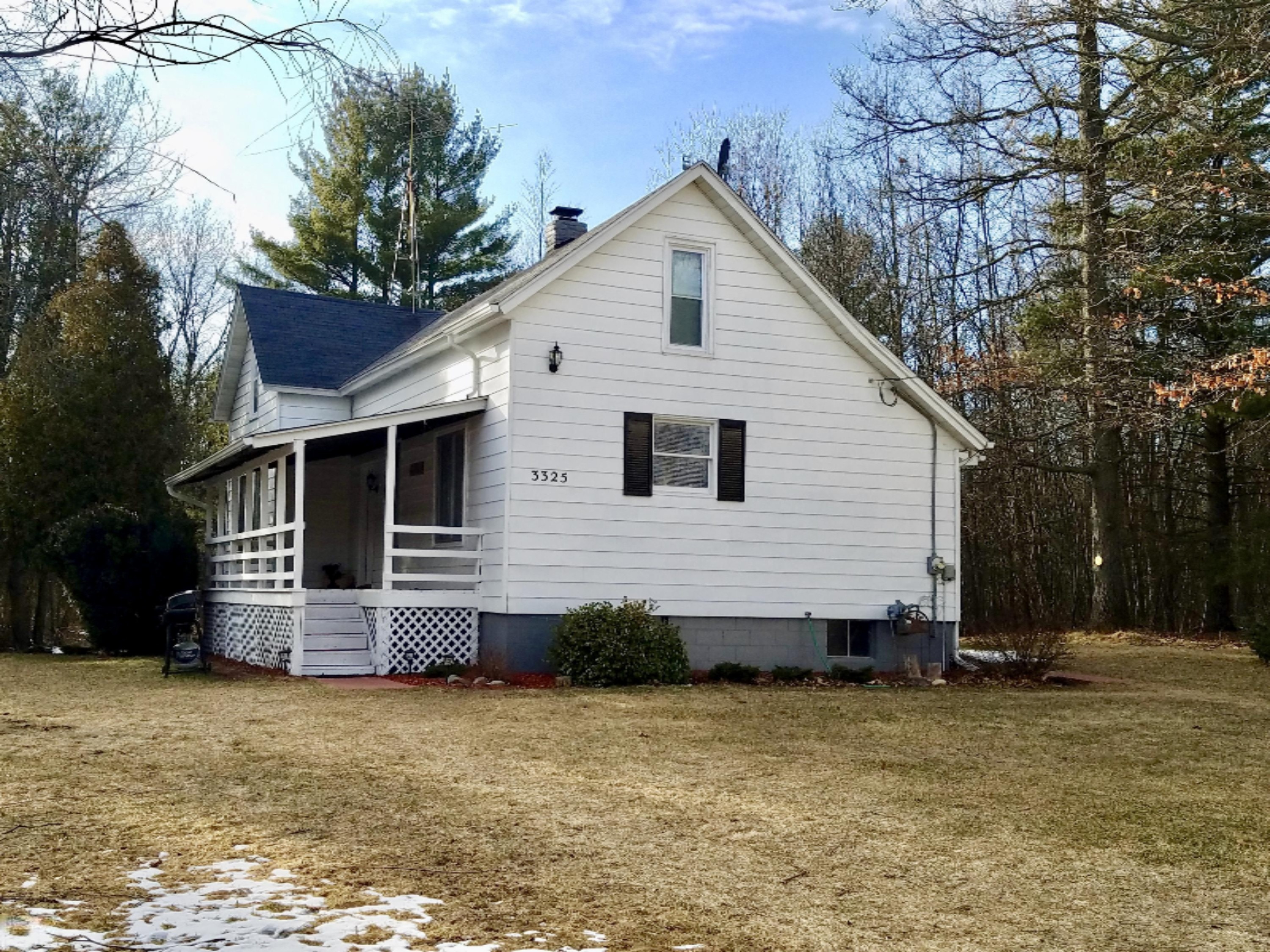 3325 Putnam Road Muskegon, MI 49445 - Photo 2 of 28 fullsizeoutput_2403