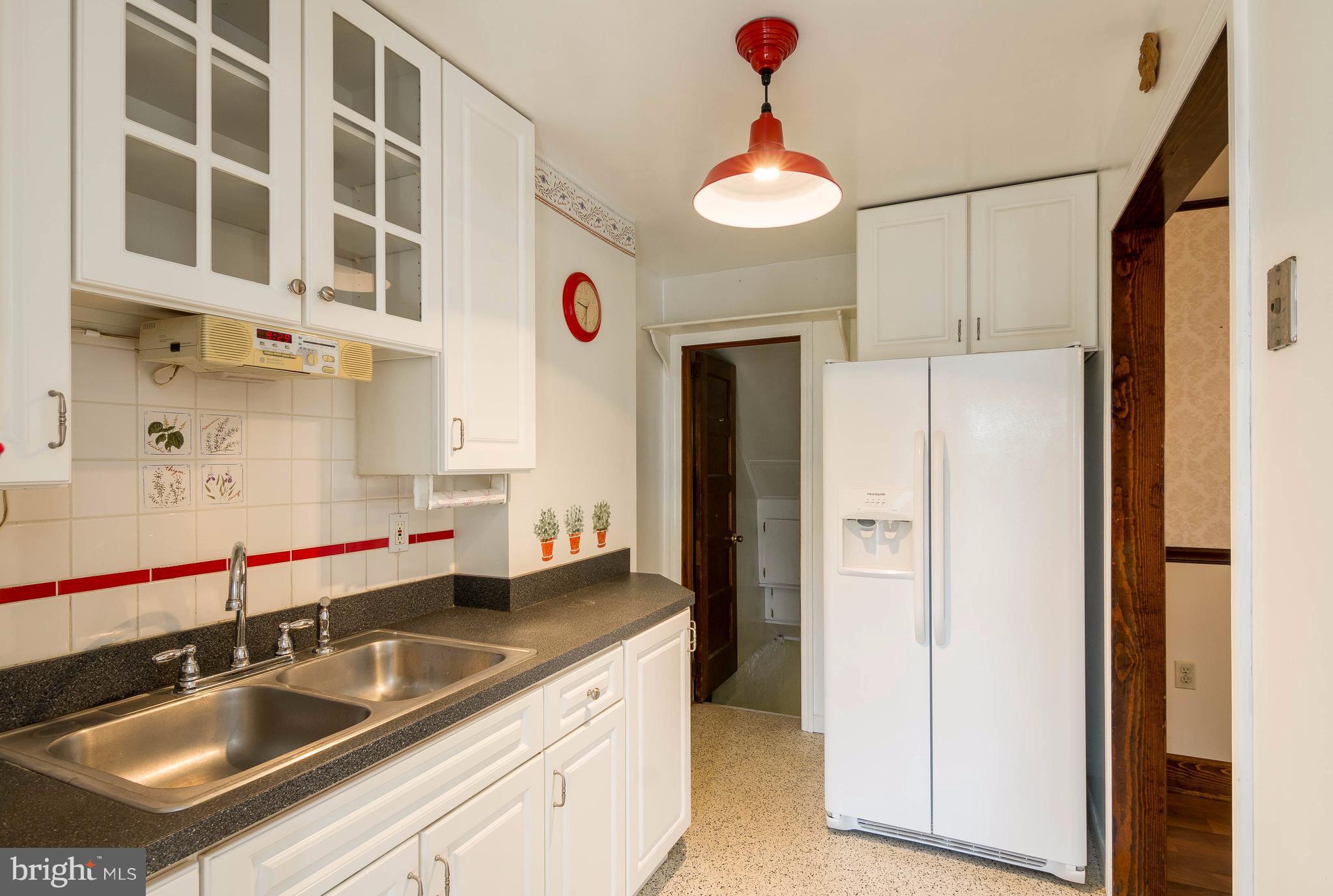 57 Northship Road Baltimore, MD 21222 - Photo 15 of 30 Kitchen