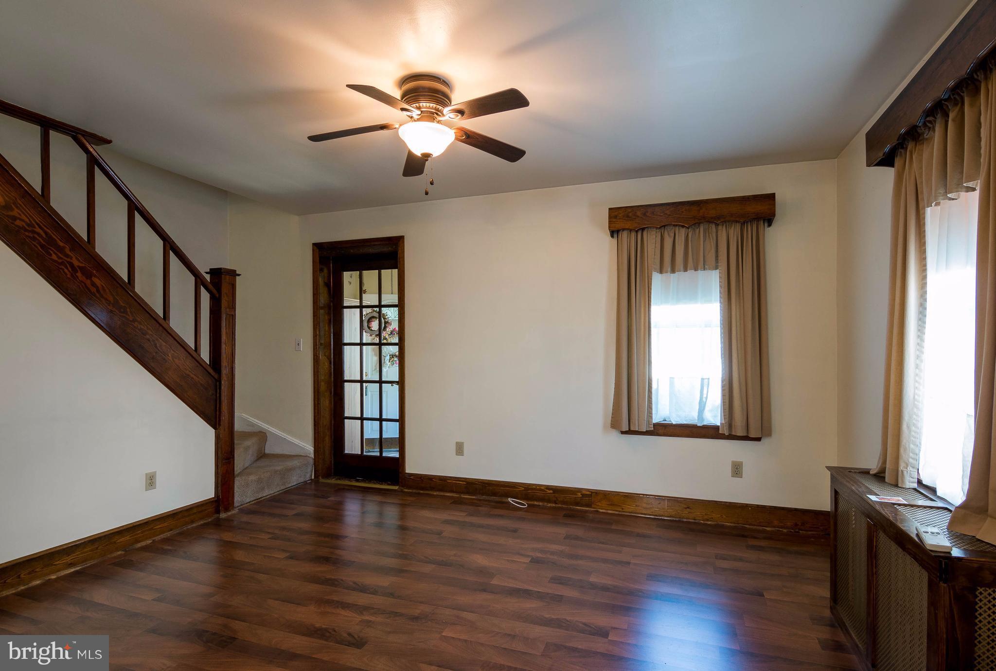 57 Northship Road Baltimore, MD 21222 - Photo 8 of 30 Living Room