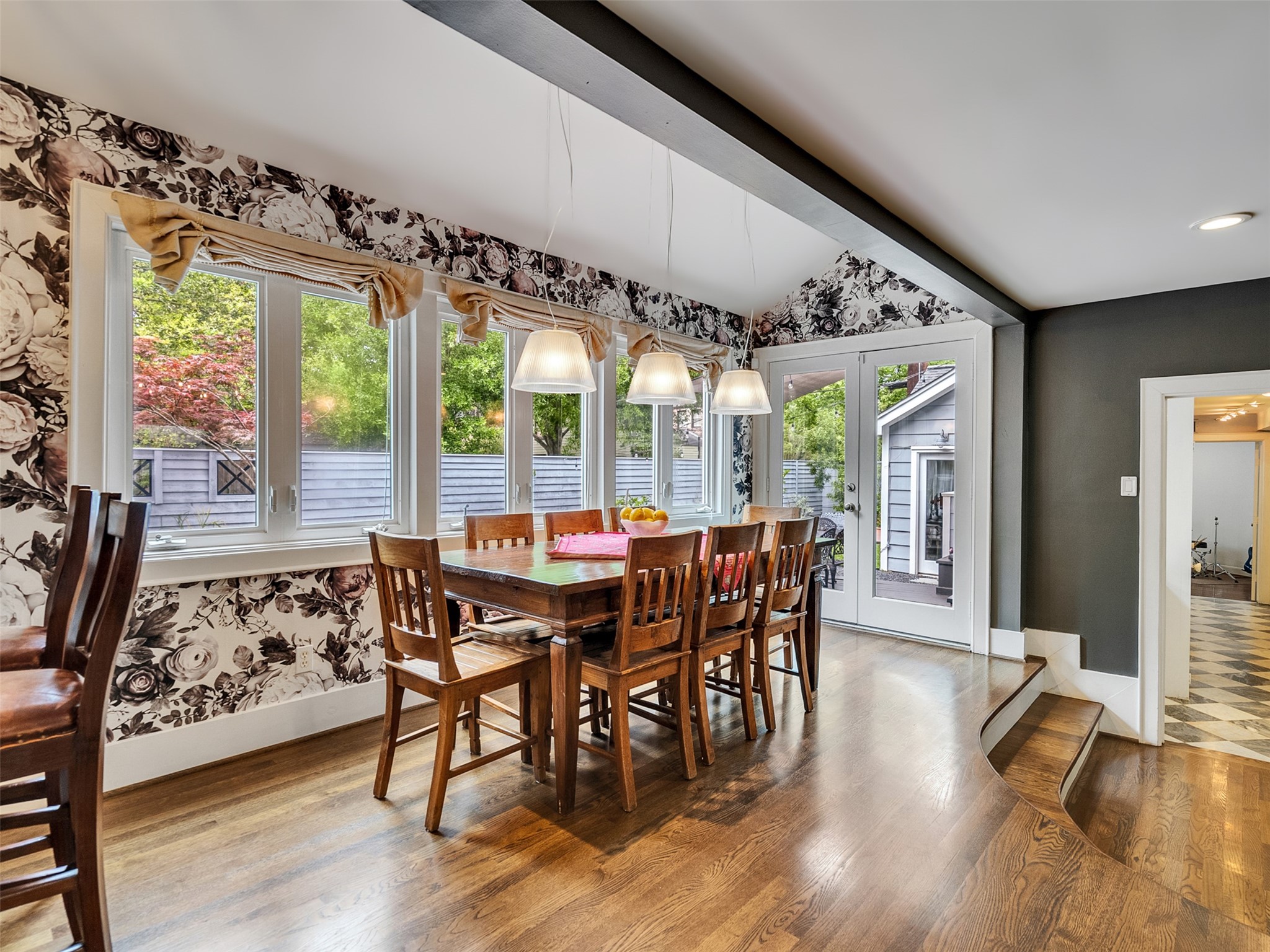 1836 Wroxton Road Houston, TX 77005 - Photo 14 of 42 Breakfast and second dining area. View to play room in back.