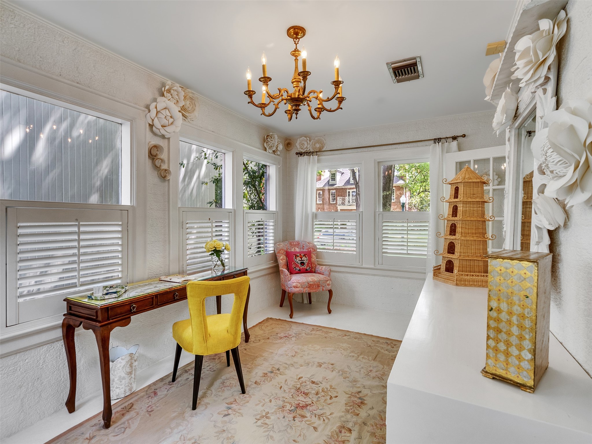 1836 Wroxton Road Houston, TX 77005 - Photo 20 of 42 Sun room looking towards the front of the home.